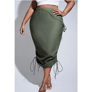 🦋 3/$25 Army Green Drawstring Side Skirt NWOT